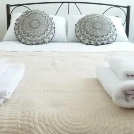 Independent Luxury House In City Center בית נופש *